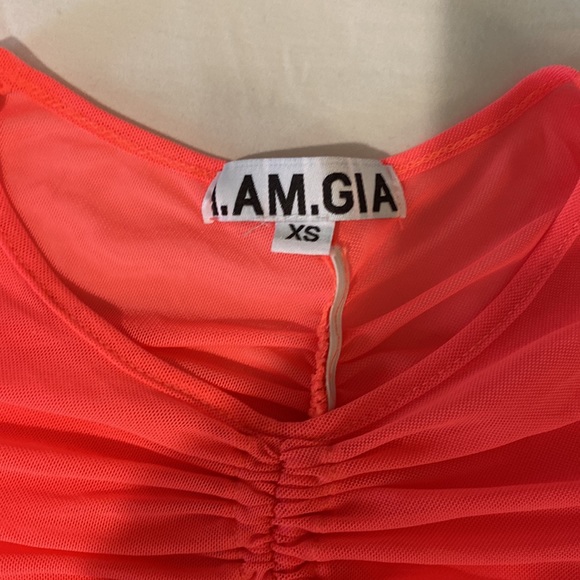 I am Gia top - Picture 2 of 3